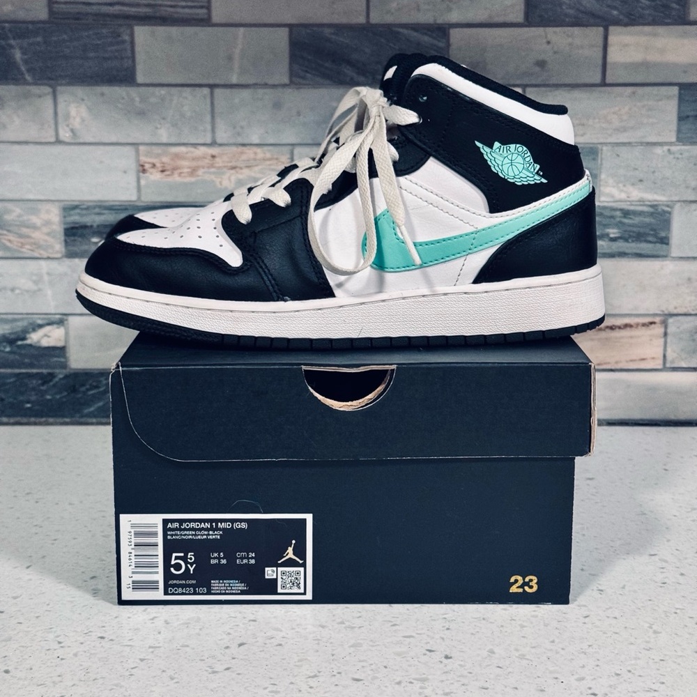 Nike Air Jordan 1 Mid Big Kids’ Shoes - Size 5.5Y